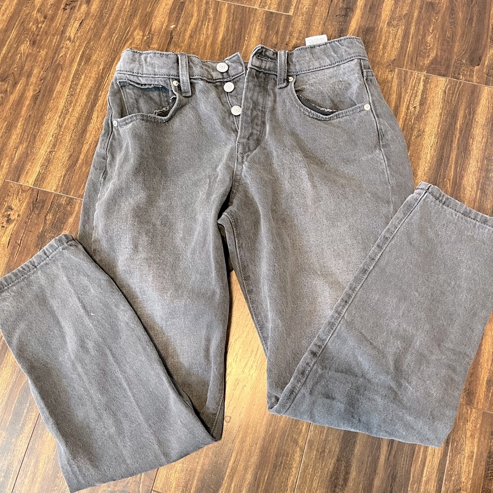 Old navy black mom jeans ✨